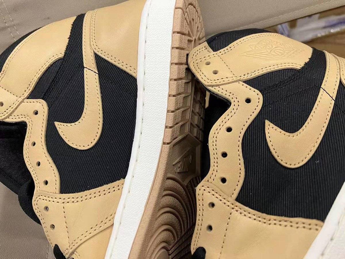 Air Jordan 1 High OG “Heirloom”