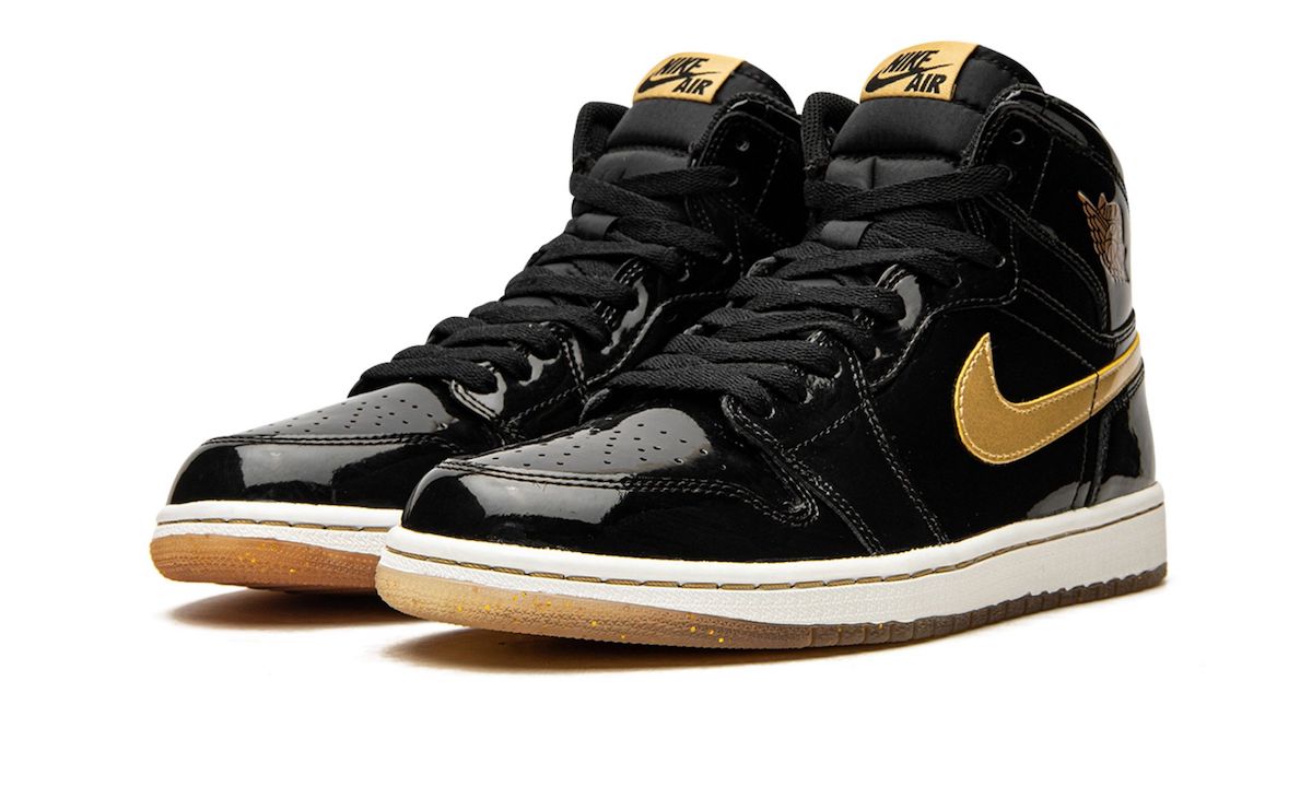 Air Jordan 1 High OG “Black and Gold”