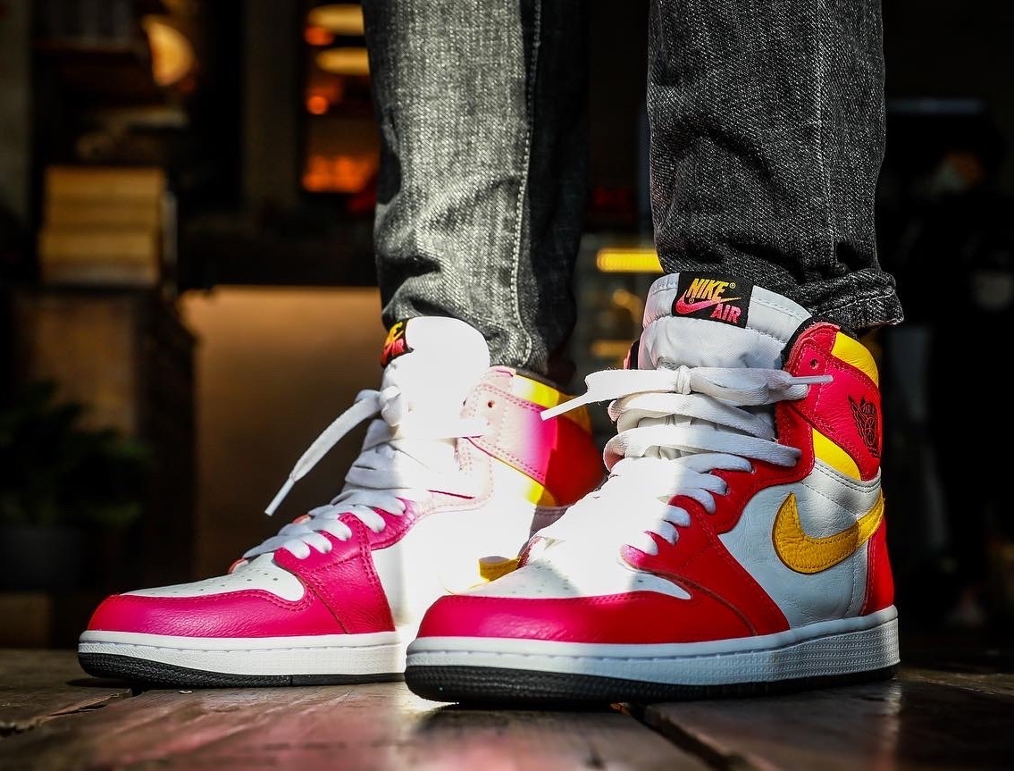 Air Jordan 1 High OG “Light Fusion Red”