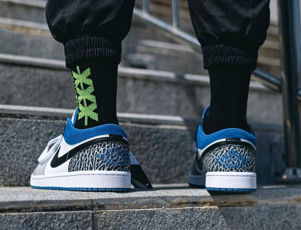 Air Jordan 1 Low “True Blue”