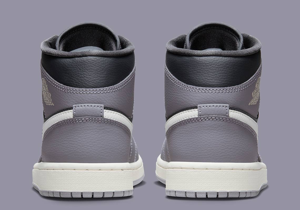 Air Jordan 1 Mid