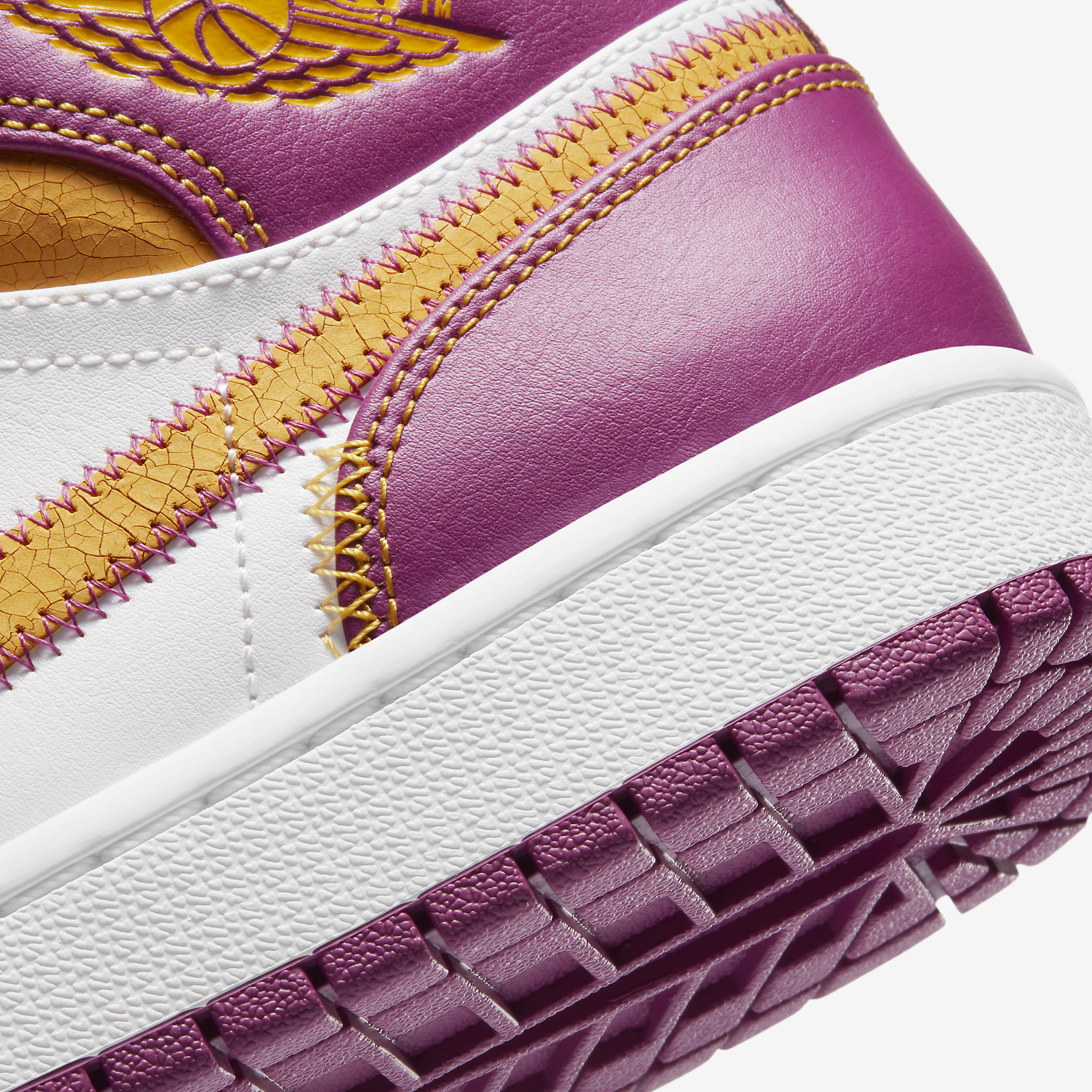 Air Jordan 1 Mid “Day of the Dead”