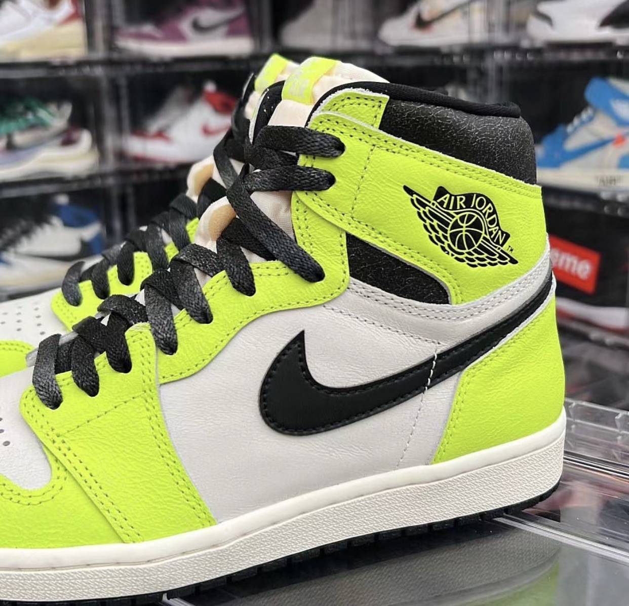 Air Jordan 1 High OG “Volt”