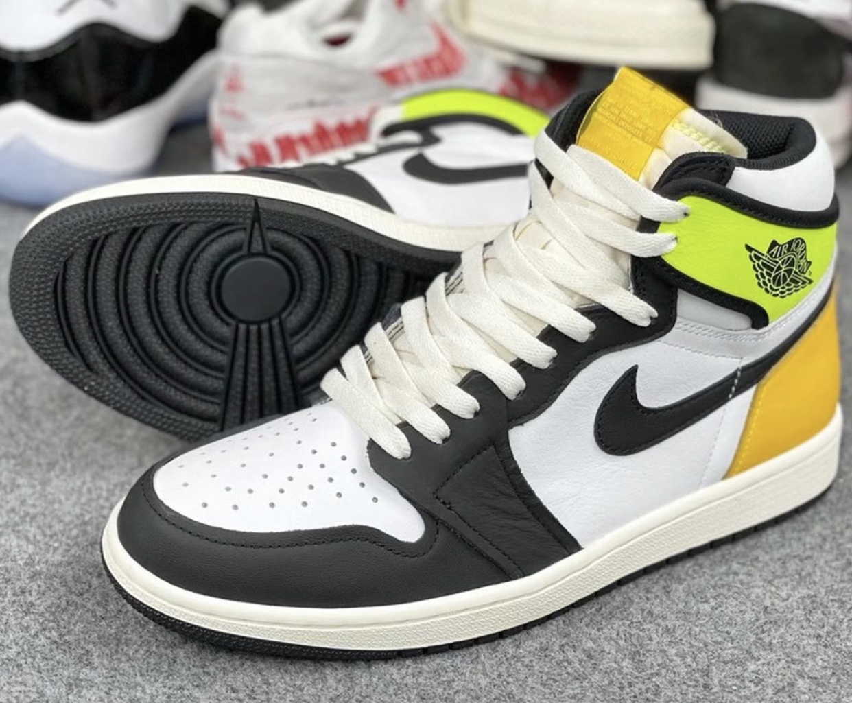 Air Jordan 1 High OG “Volt Gold”