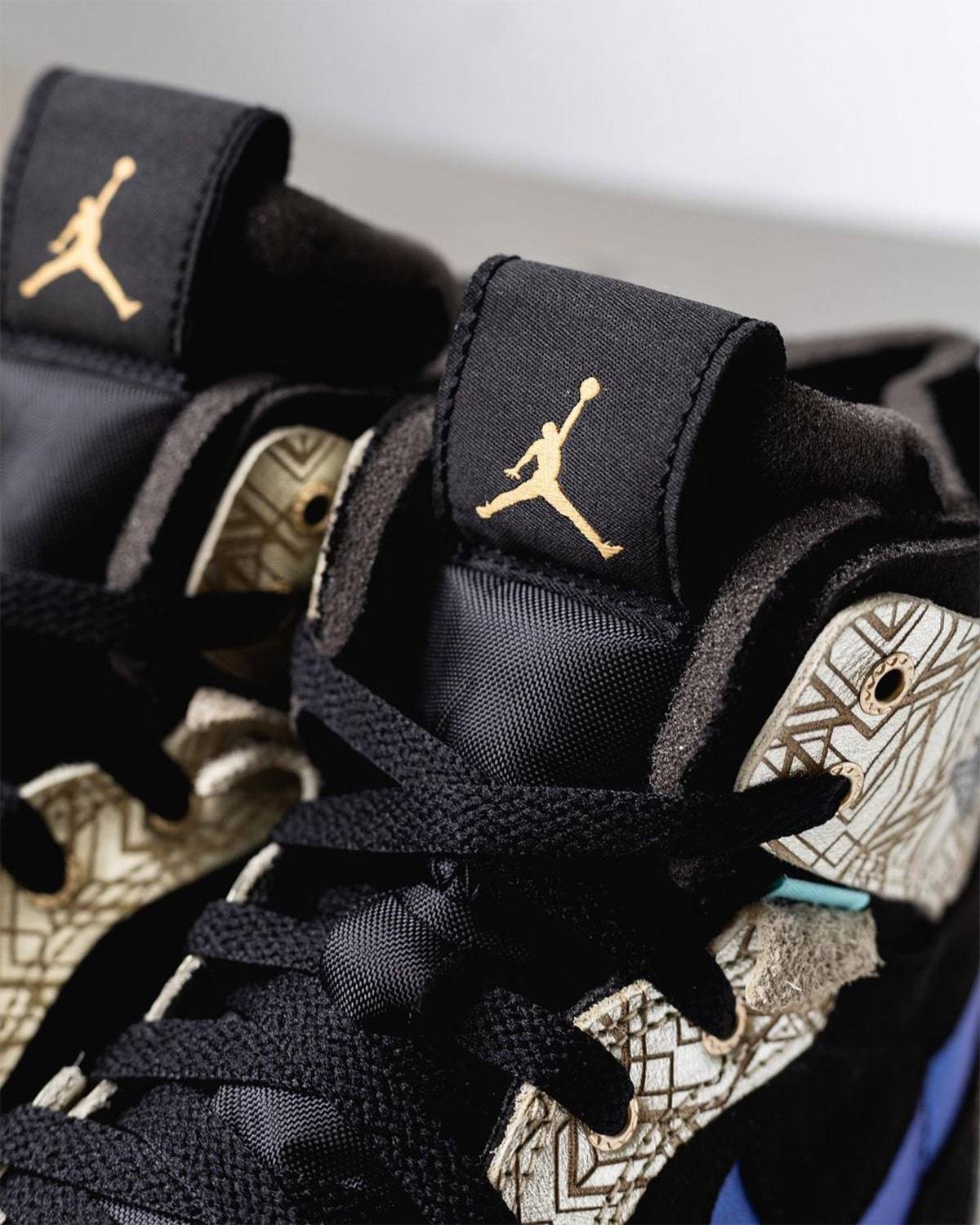 Air Jordan 1 Zoom CMFT “Gold Laser”