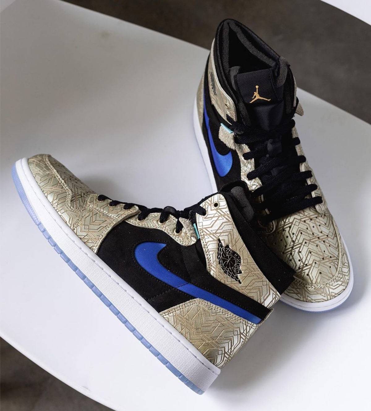 Air Jordan 1 Zoom CMFT “Gold Laser”