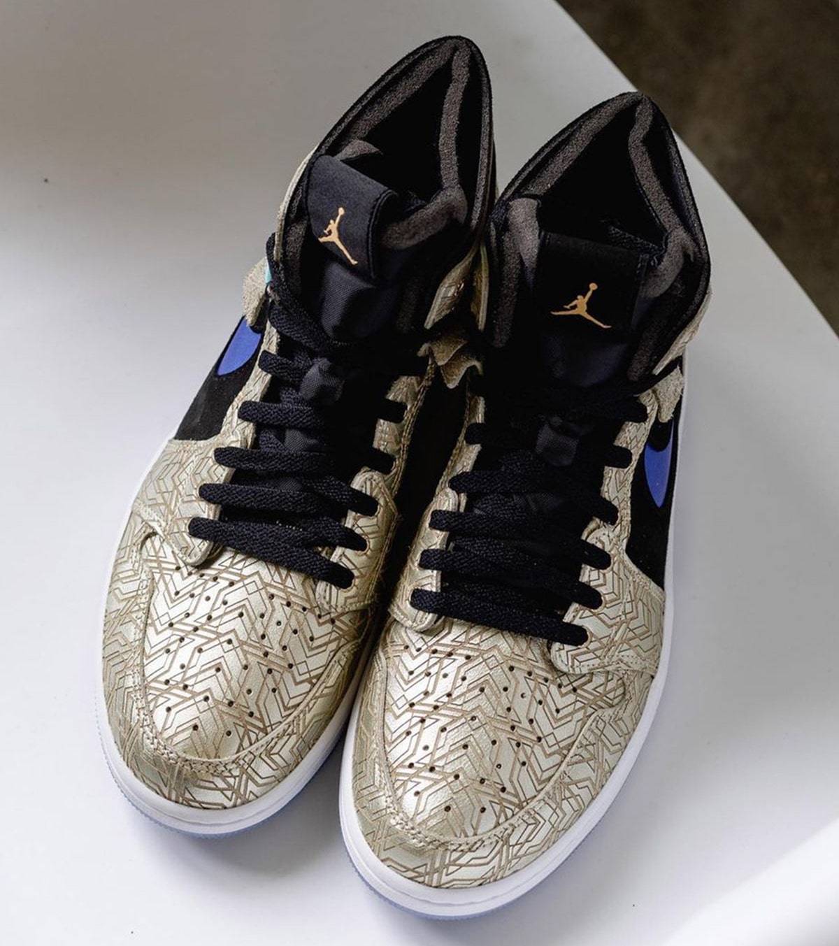 Air Jordan 1 Zoom CMFT “Gold Laser”