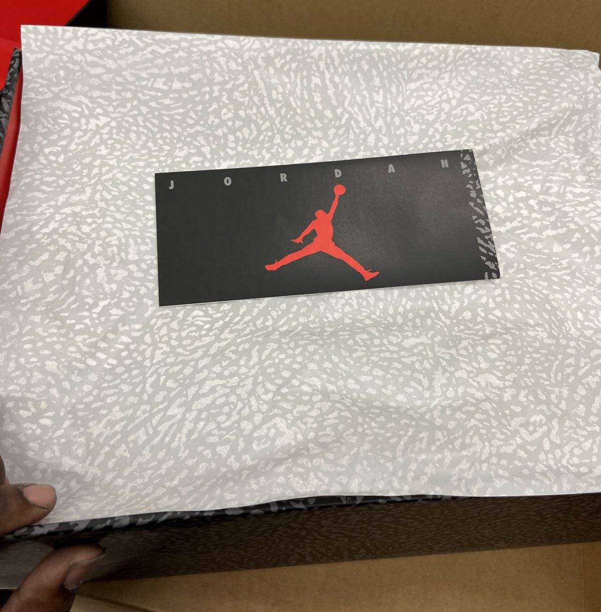 Air Jordan 3 OG “Fire Red”