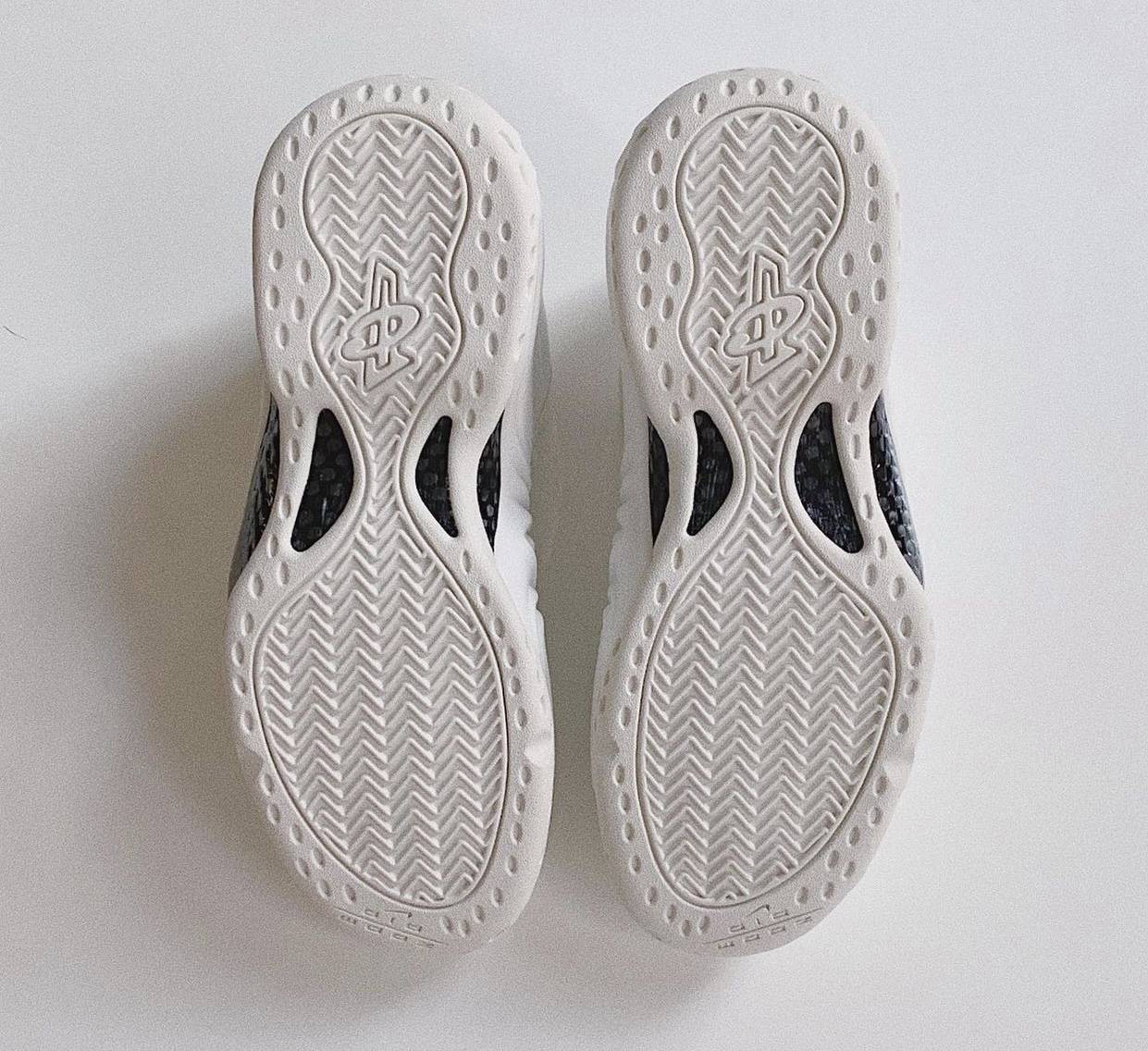 CDG x Nike Air Foamposite One
