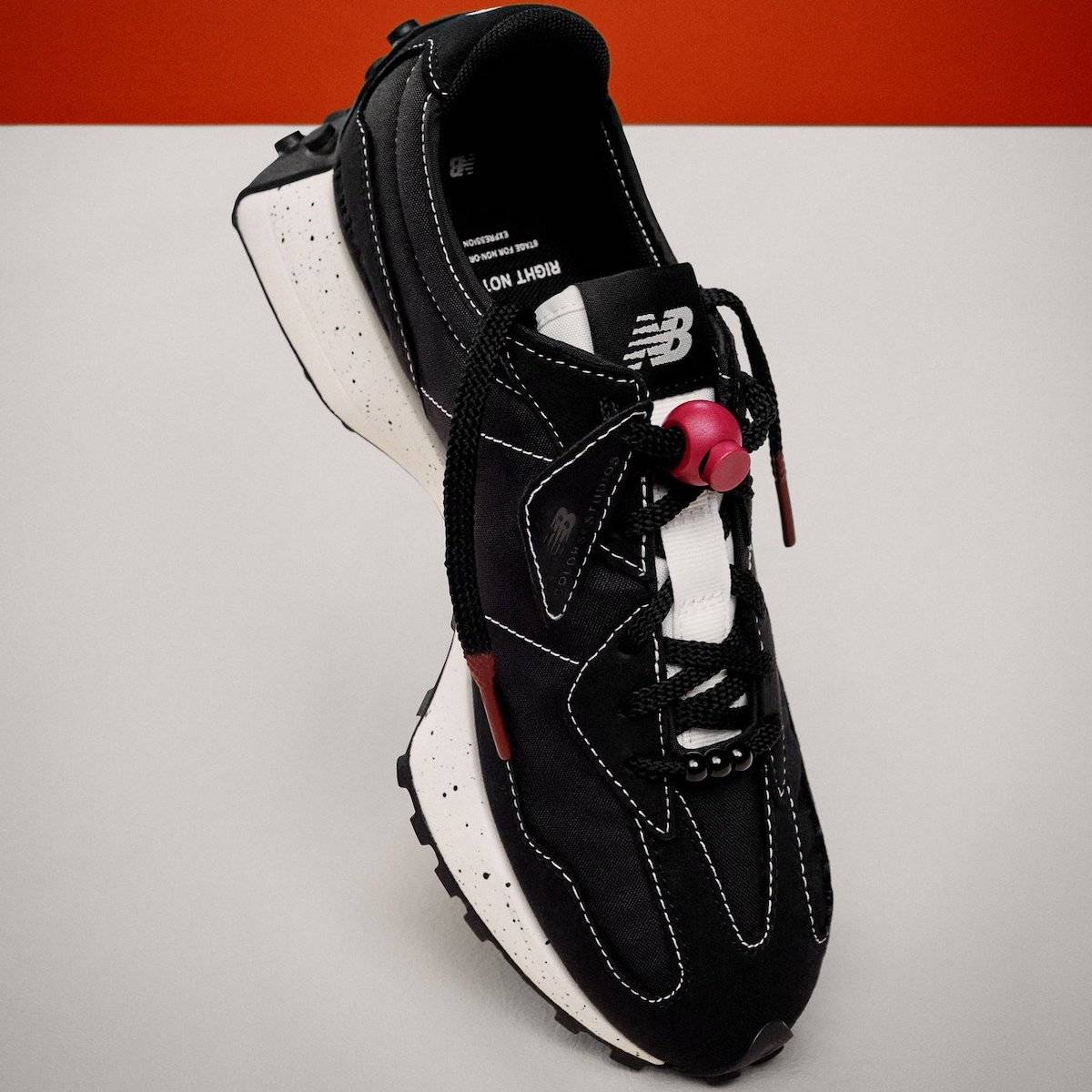 COLORSxSTUDIOS x New Balance 327
