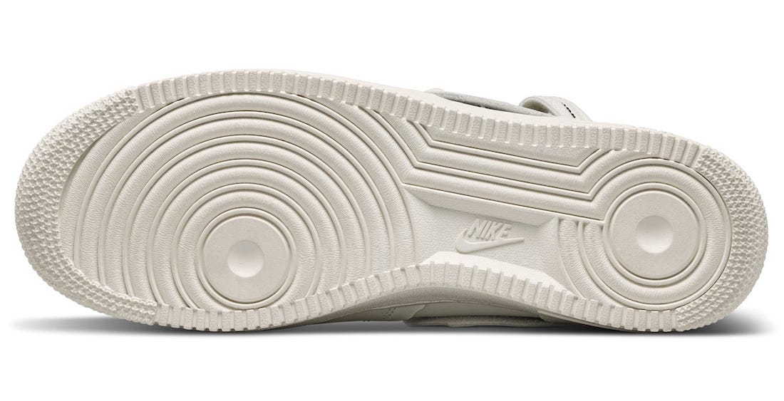 Comme des Garçons x Nike Air Force 1 Mid