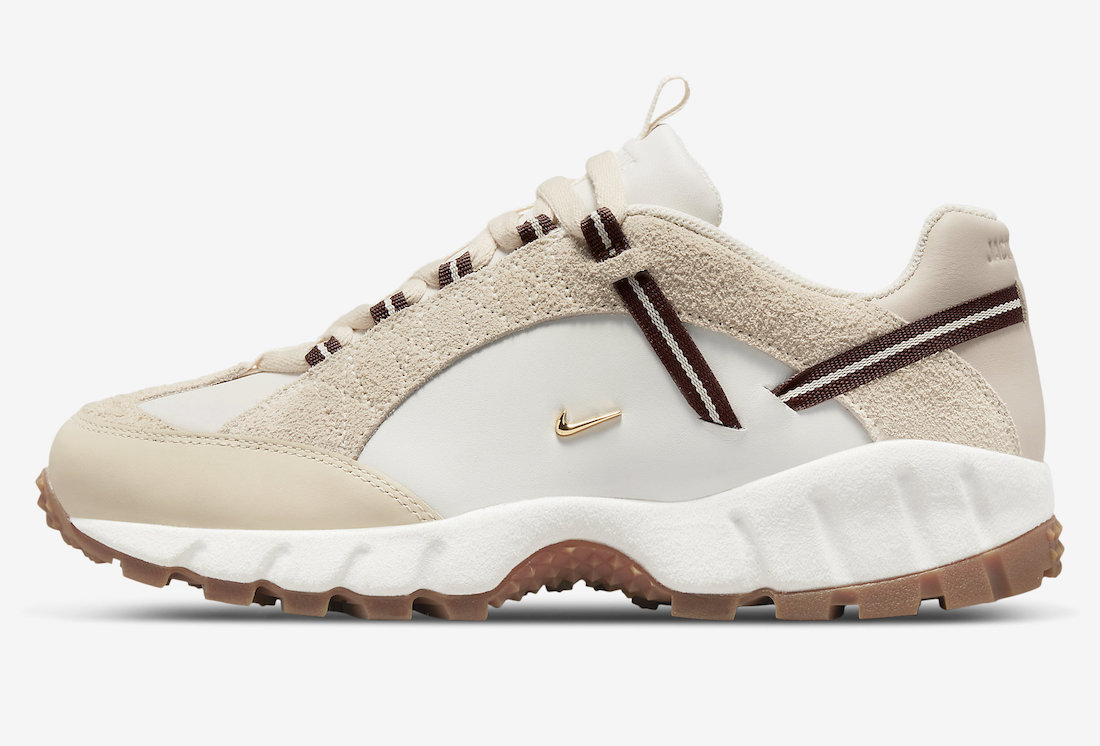Jacquemus x Nike Air Humara “Light Bone”