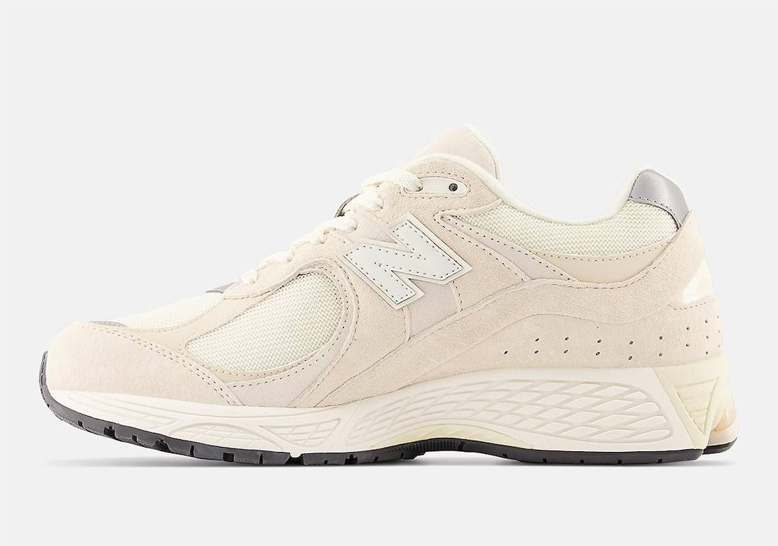 New Balance 2002R “Calm Taupe”