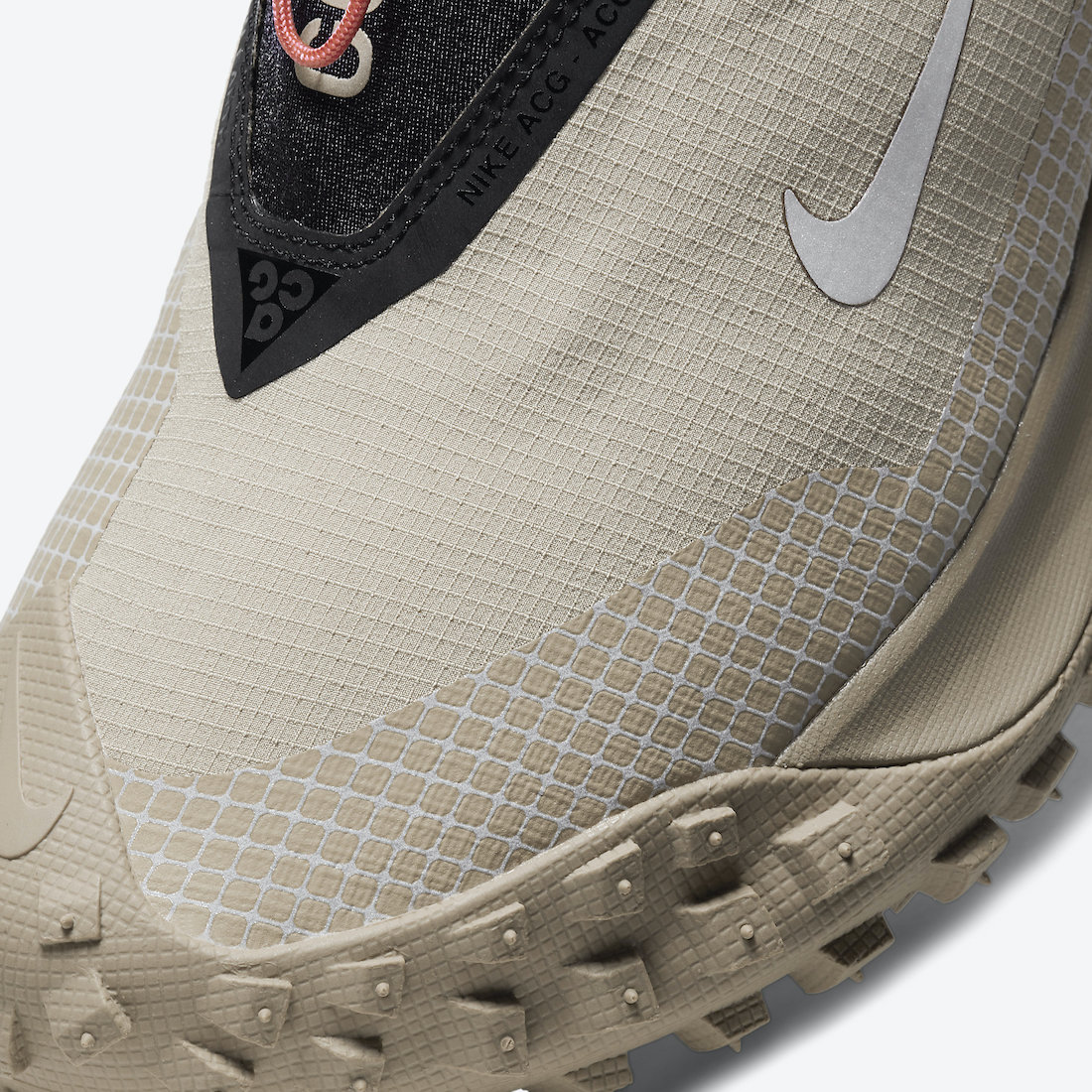 Nike ACG Mountain Fly GORE-TEX “Khaki”