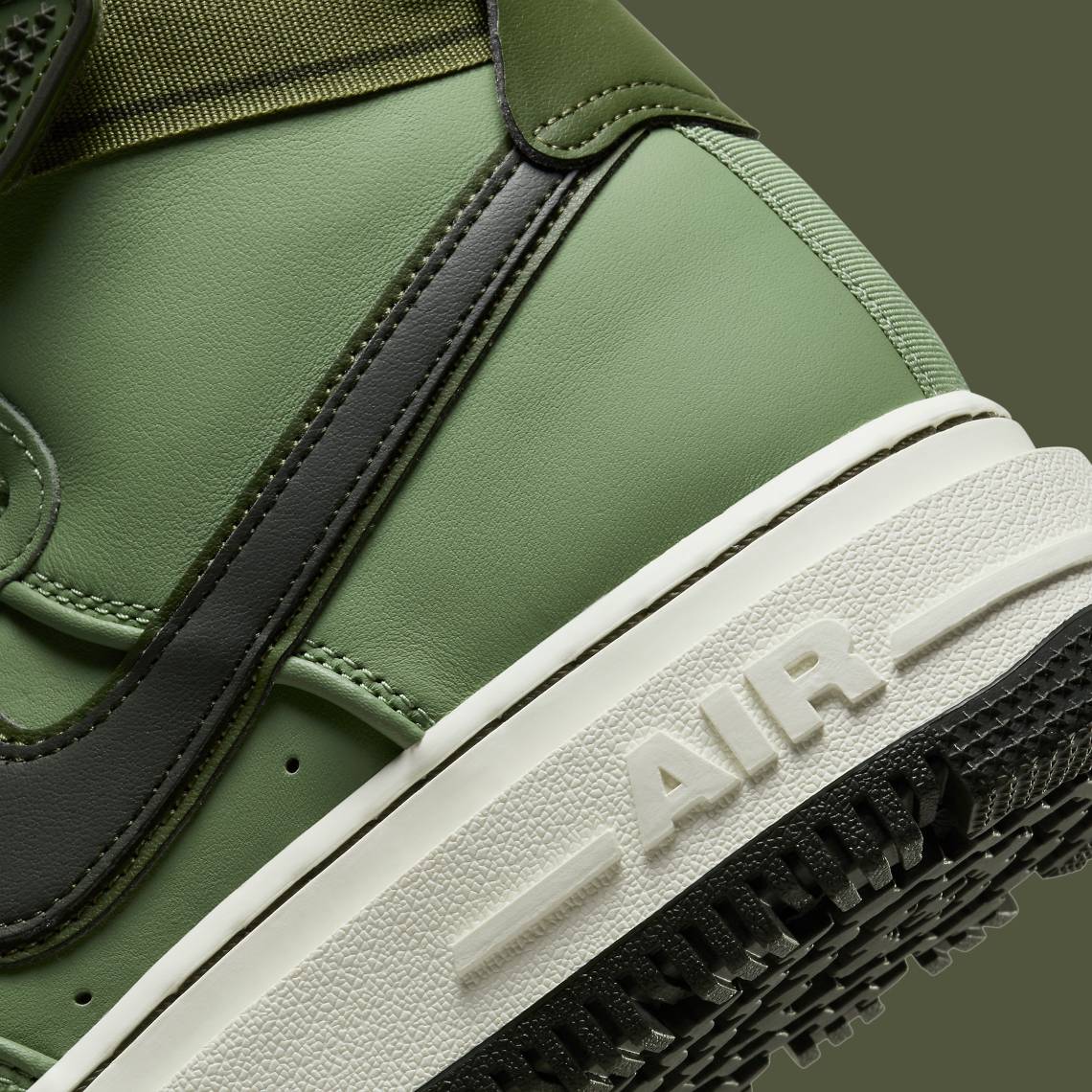 Nike Air Force 1 High Boot