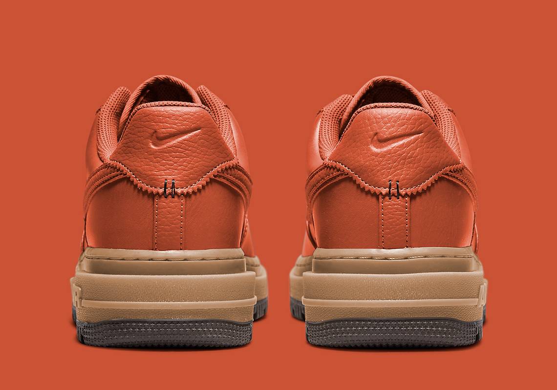 Nike Air Force 1 Luxe