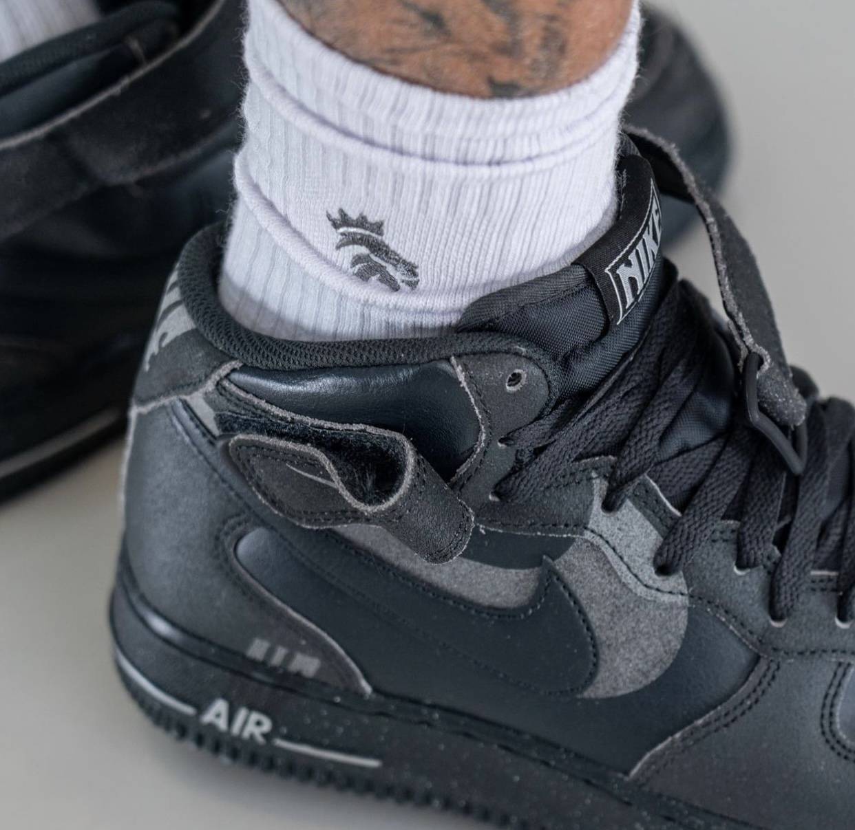 Nike Air Force 1 Mid “Off Noir”