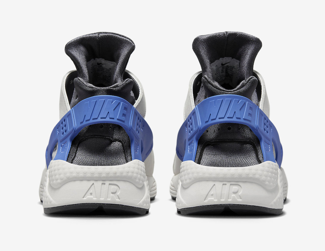 Nike Air Huarache “Social FC”