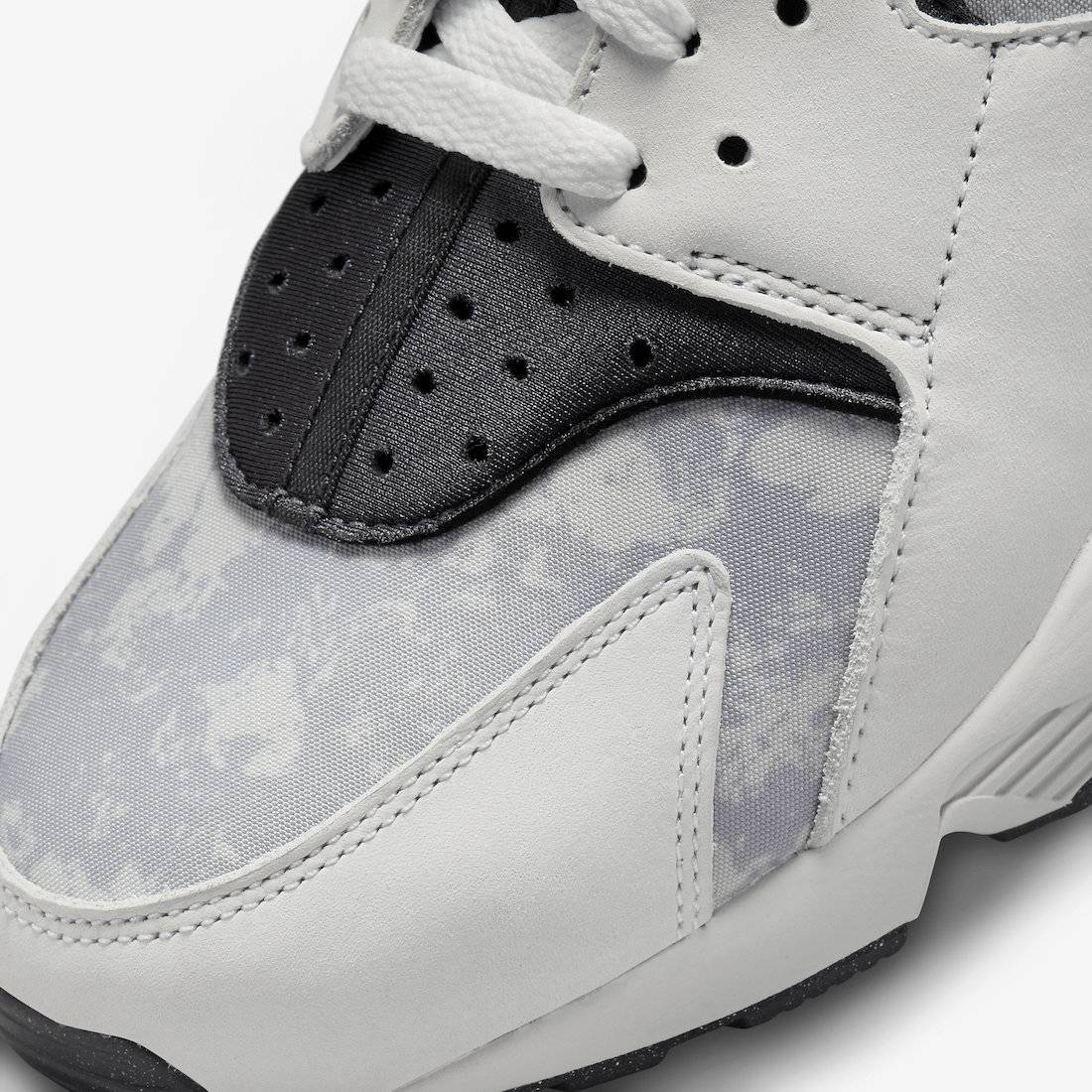 Nike Air Huarache “Social FC”