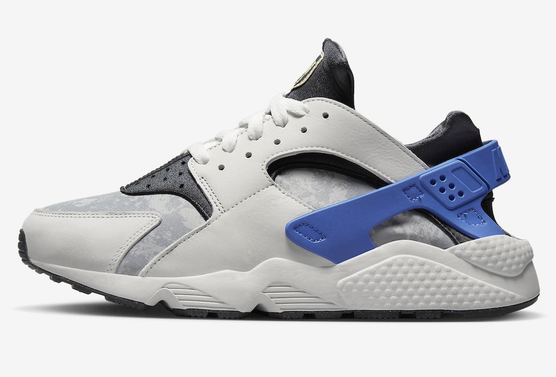 Nike Air Huarache “Social FC”