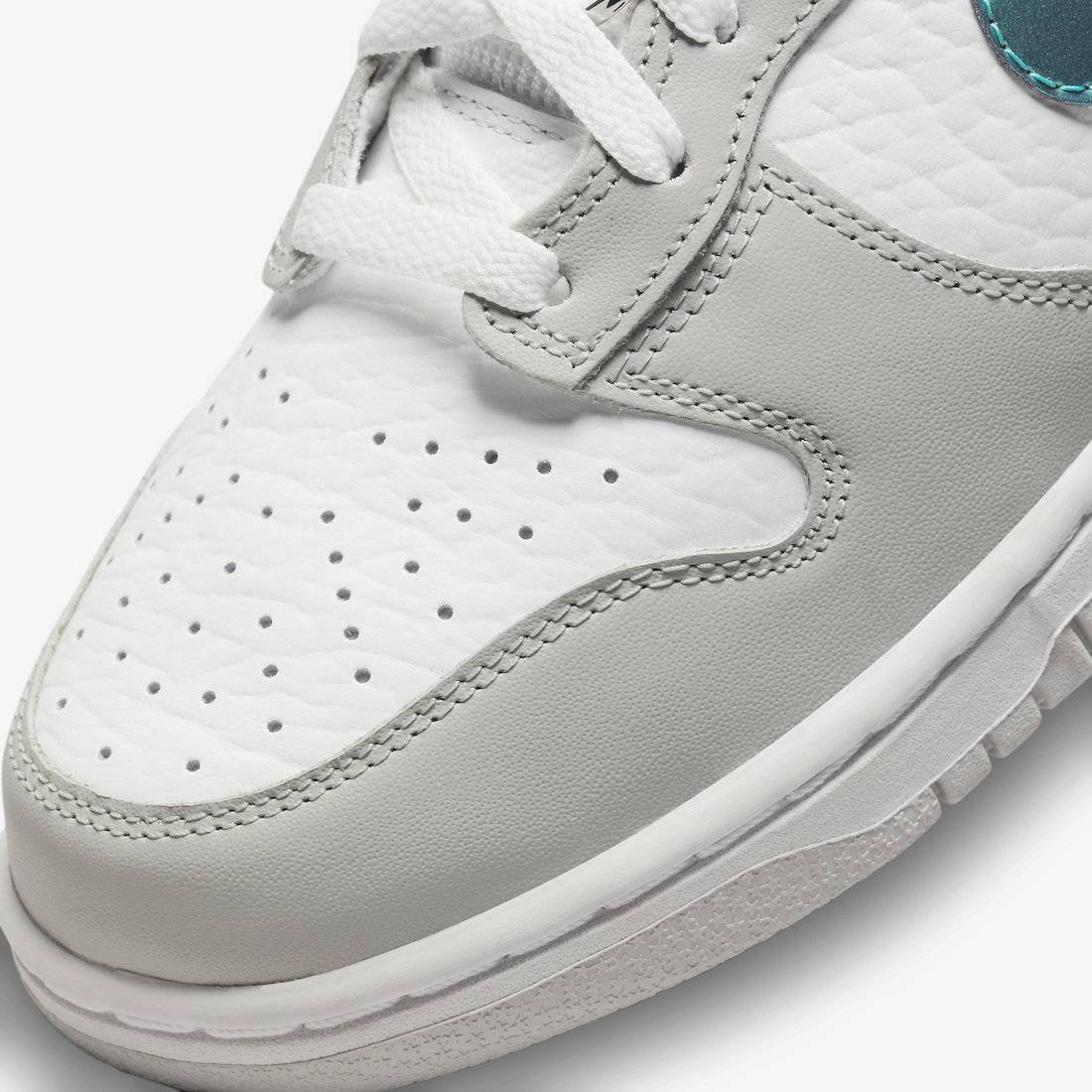 Nike Dunk High WMNS “FLS”