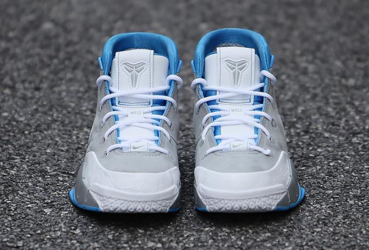 Nike Kobe 1 Protro