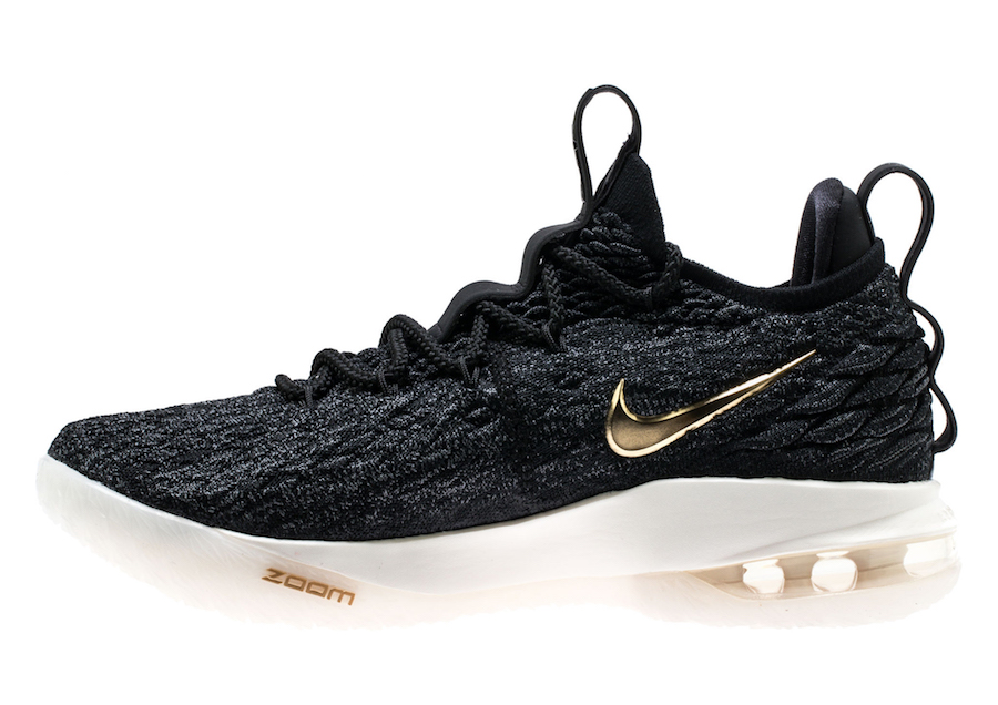 Nike LeBron 15