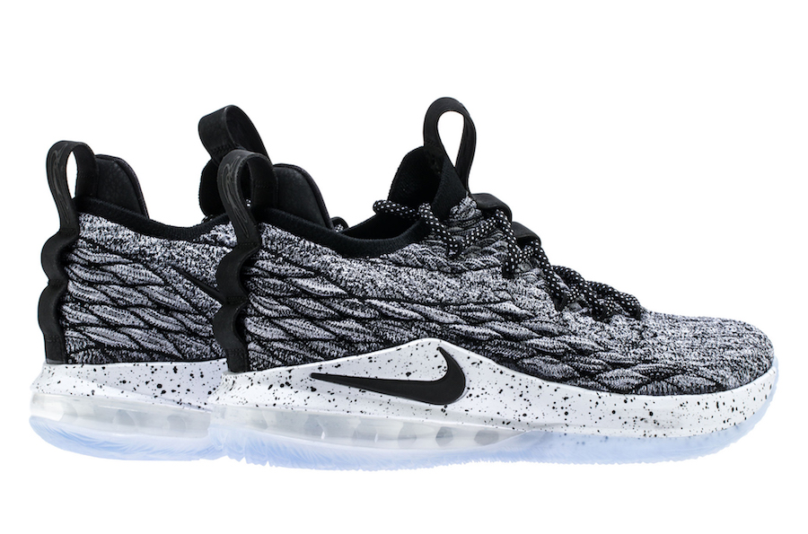 Nike LeBron 15