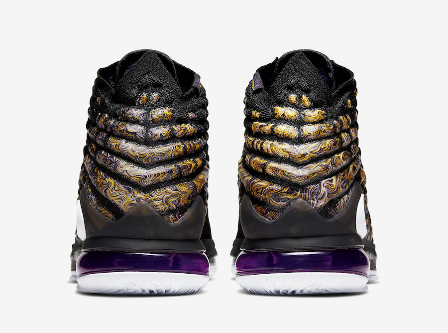 Nike LeBron 17