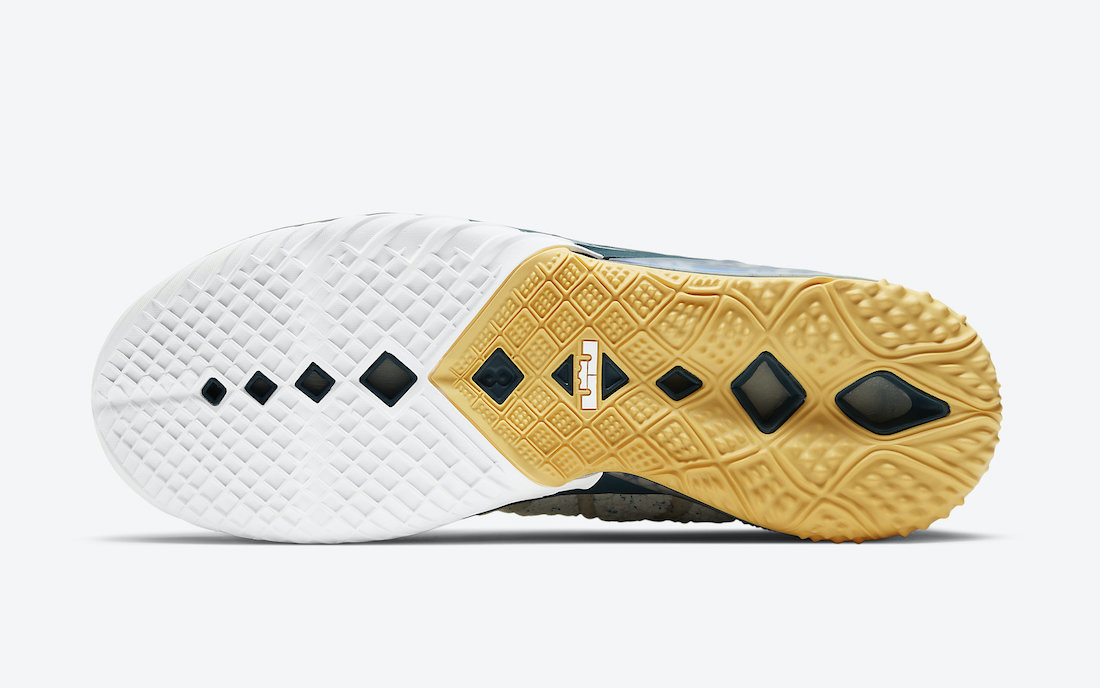 Nike LeBron 18 “Reflections Flip”