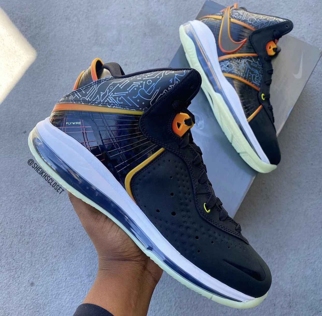 Nike LeBron 8 “Space Jam”