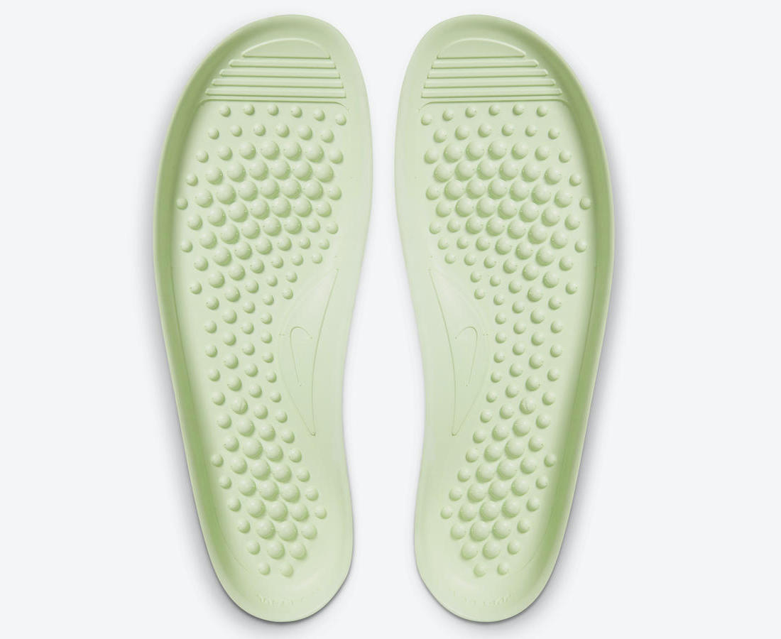 Nike Offline “Black Menta”