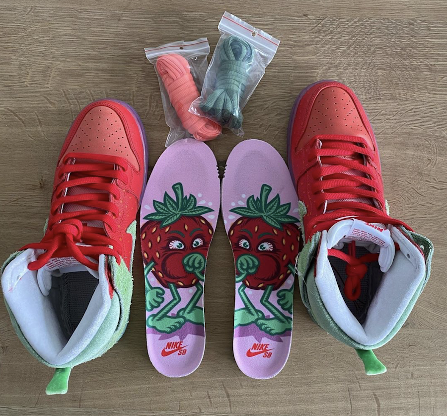 Nike SB Dunk High “Strawberry Cough”