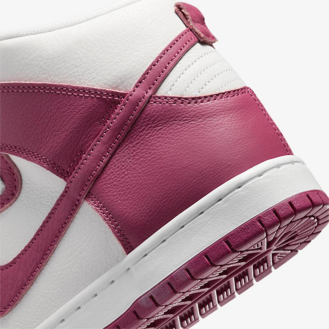 Nike SB Dunk High “Sweet Beet”
