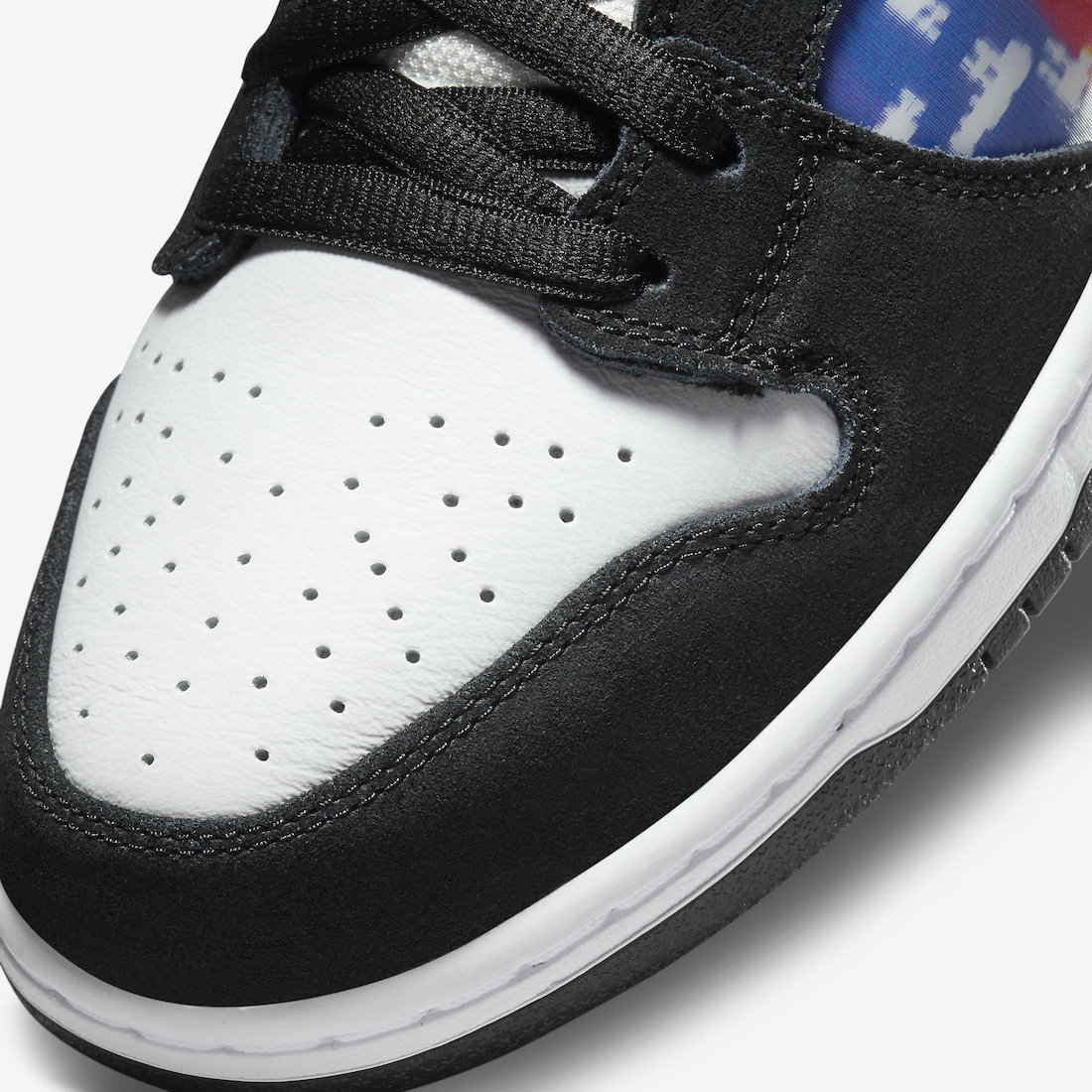 Nike SB Dunk High “TV Signal”