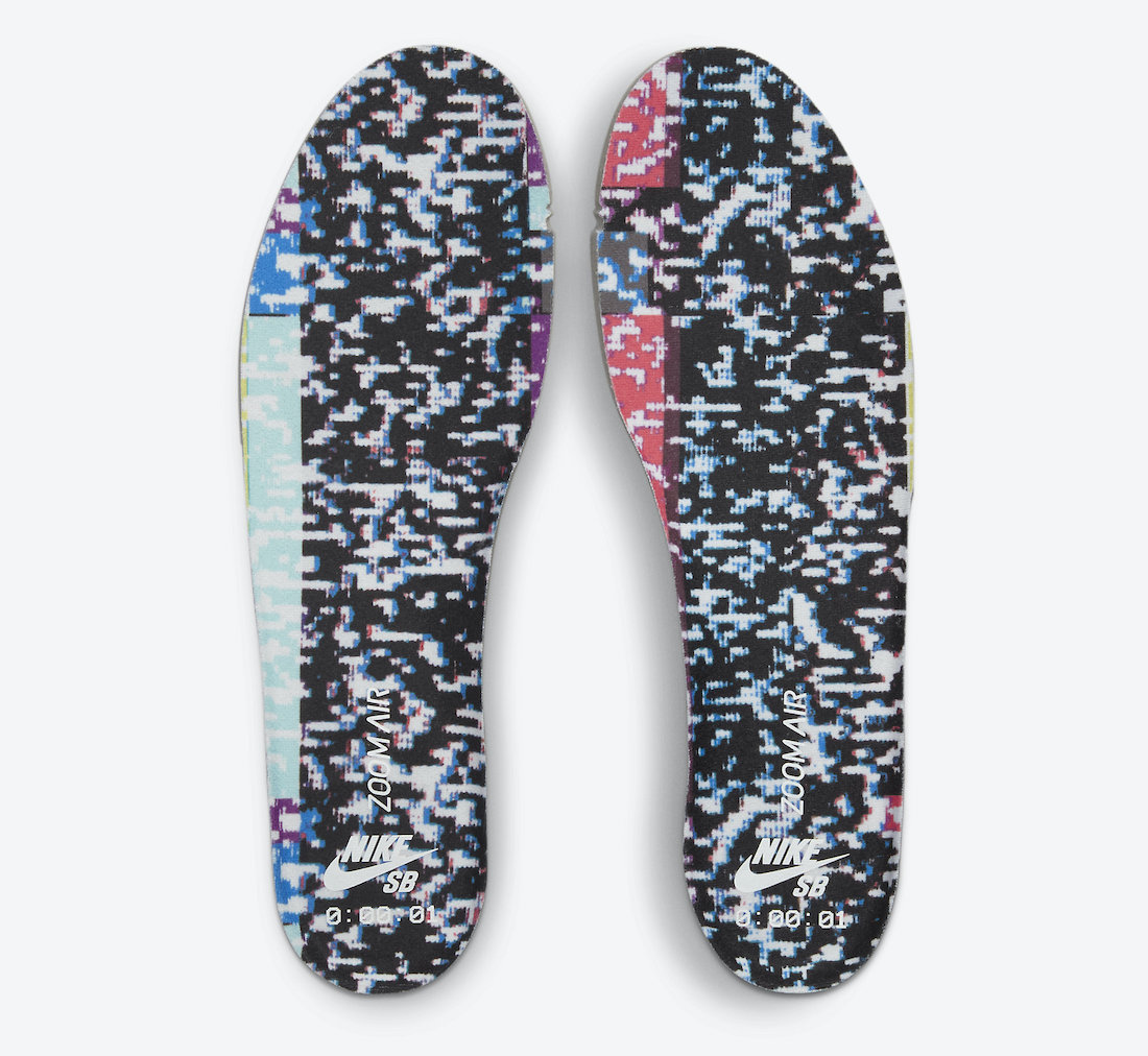 Nike SB Dunk High “TV Signal”