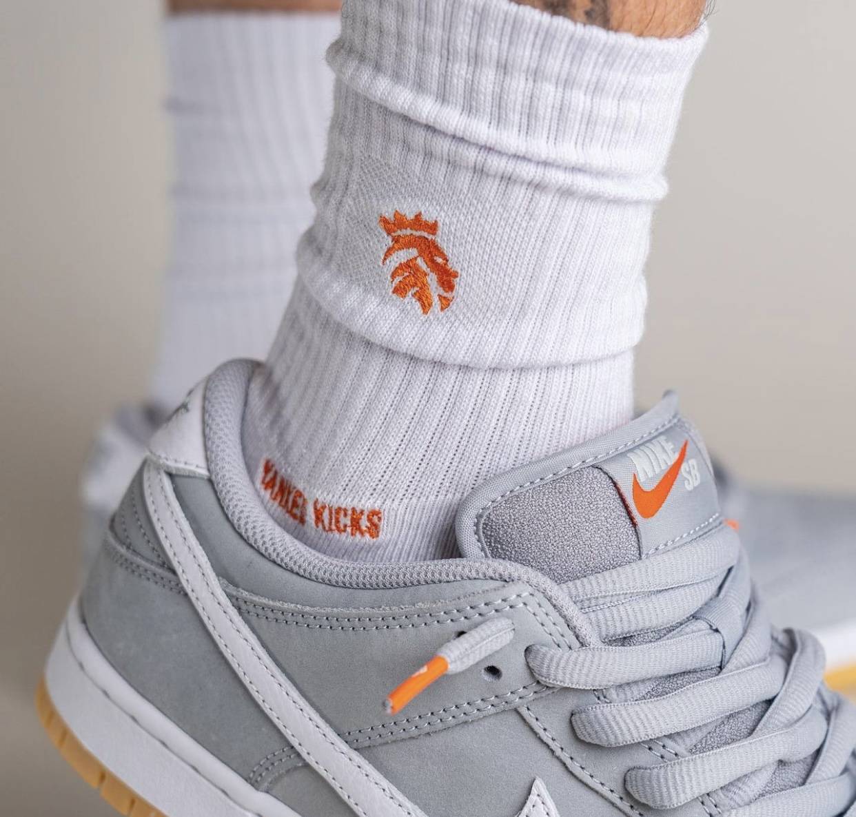 Nike SB Dunk Low “Grey Gum”