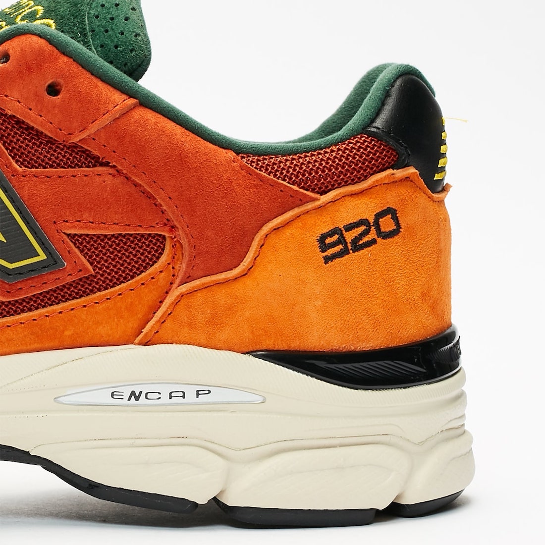 SNS x New Balance 920