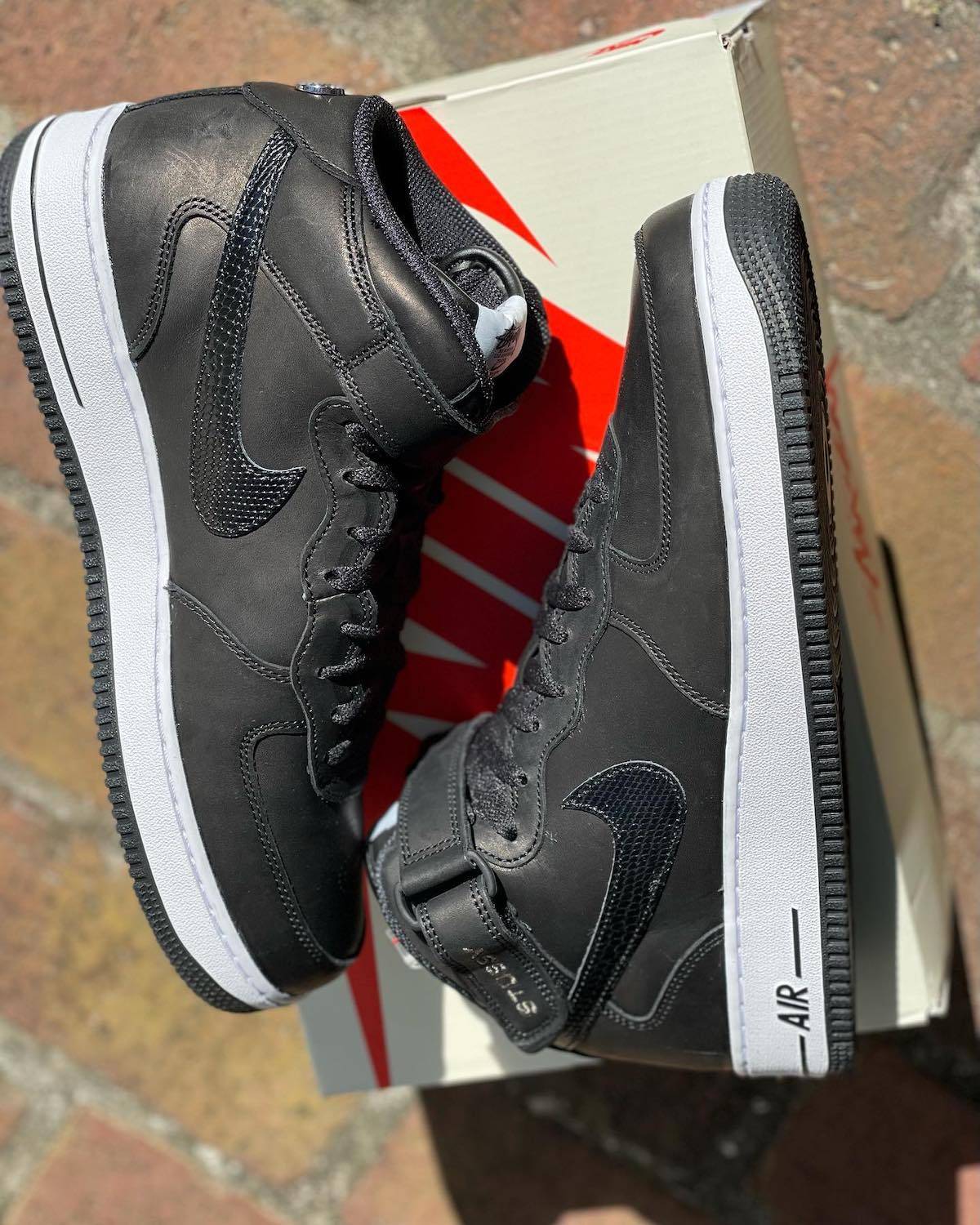 Stussy x Nike Air Force 1 Mid