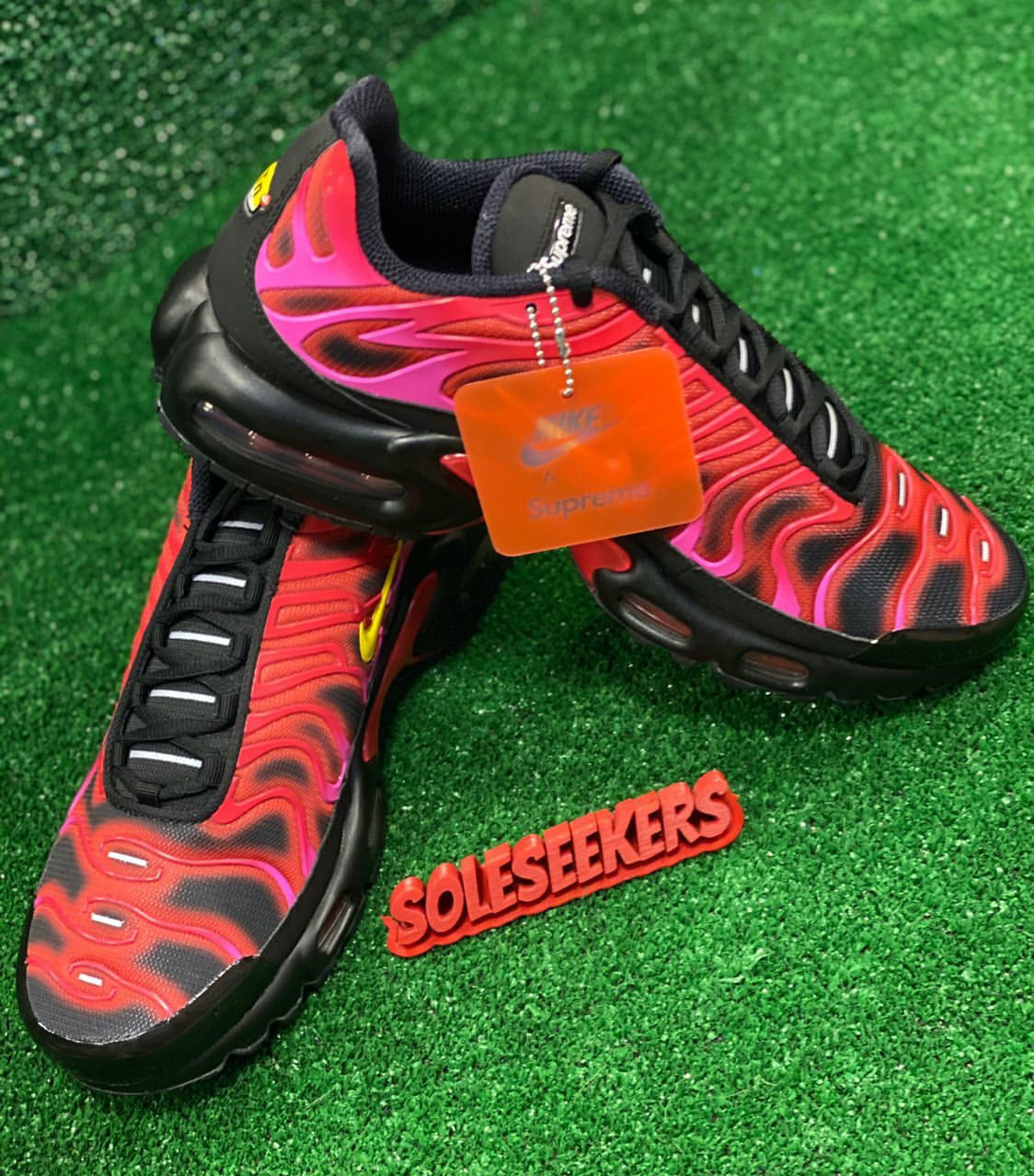 Supreme x Nike Air Max Plus TN