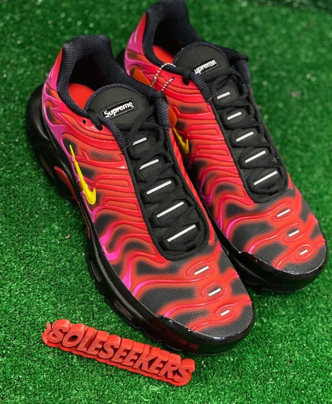 Supreme x Nike Air Max Plus TN