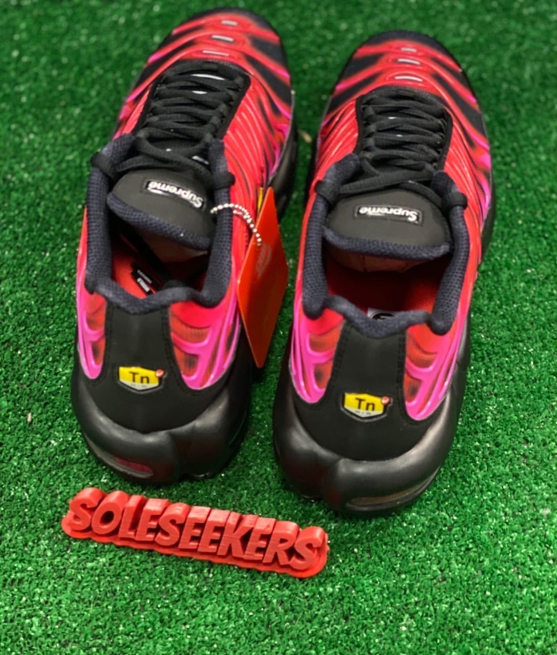 Supreme x Nike Air Max Plus TN