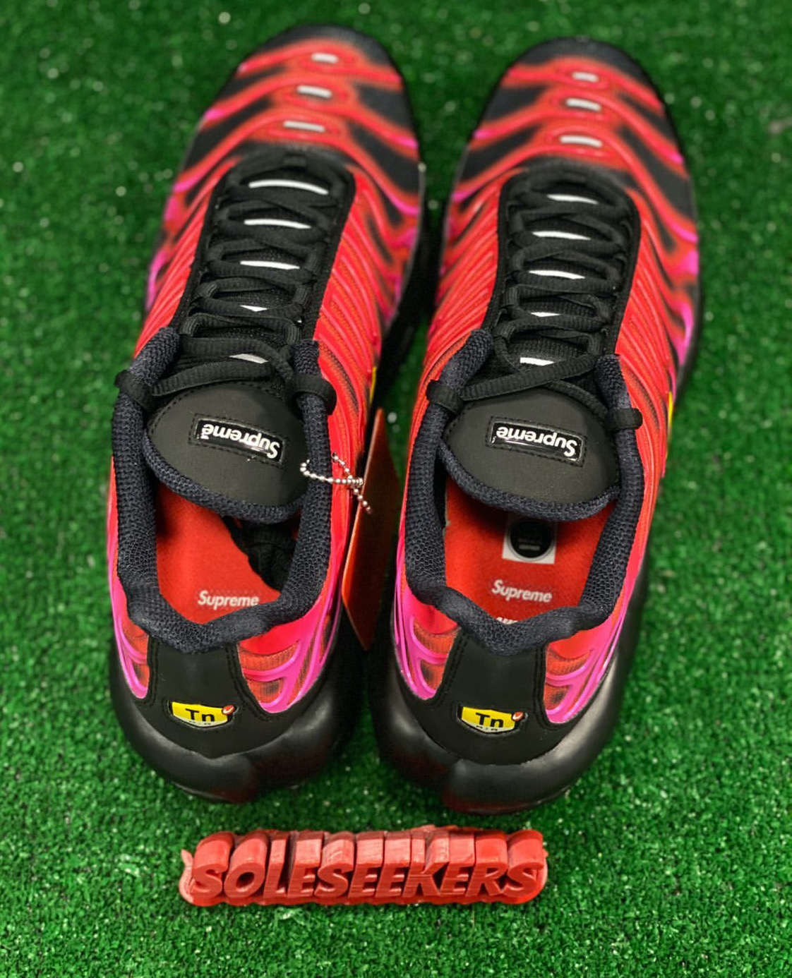Supreme x Nike Air Max Plus TN