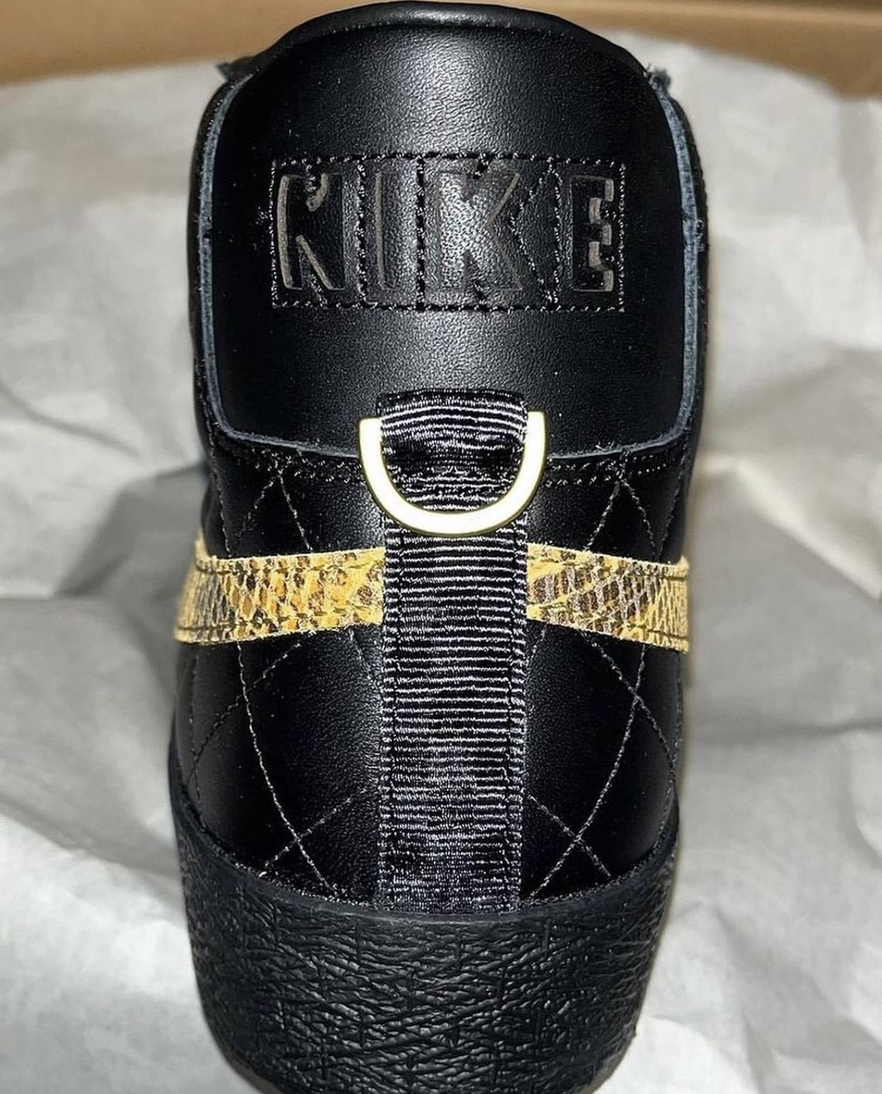 Supreme x Nike SB Blazer Mid “Black”