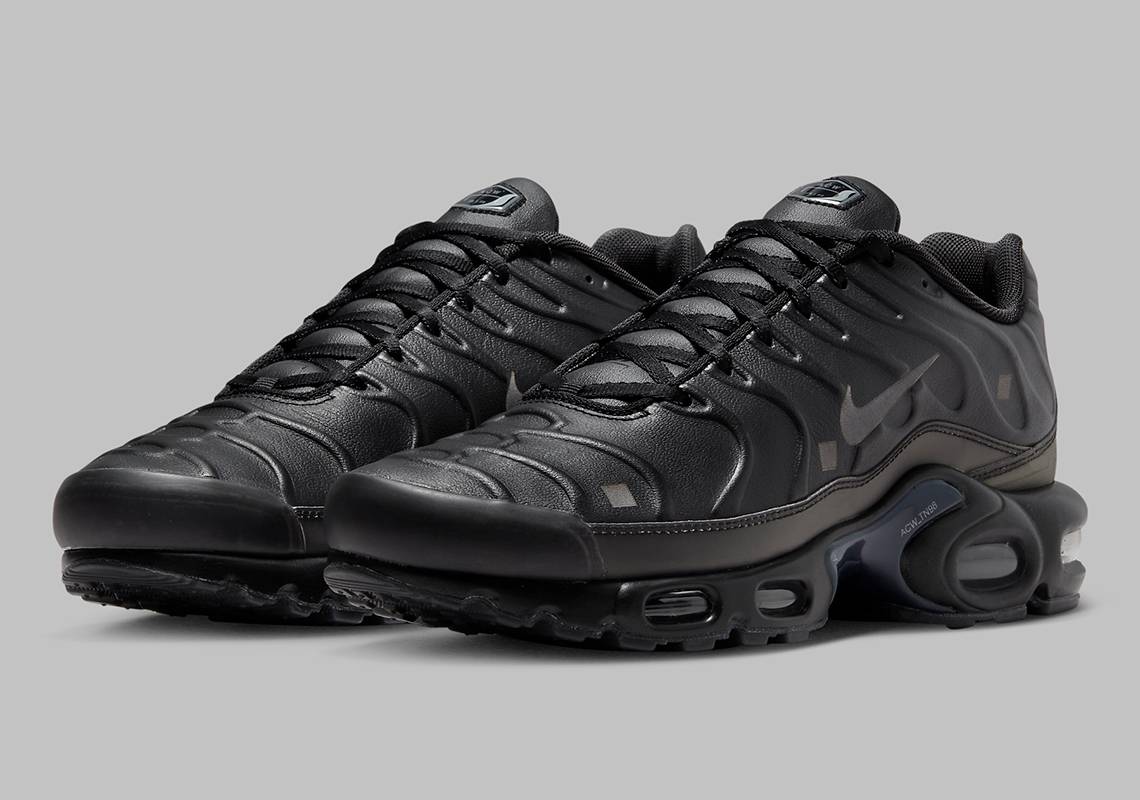 A-COLD-WALL* x Nike Air Max Plus