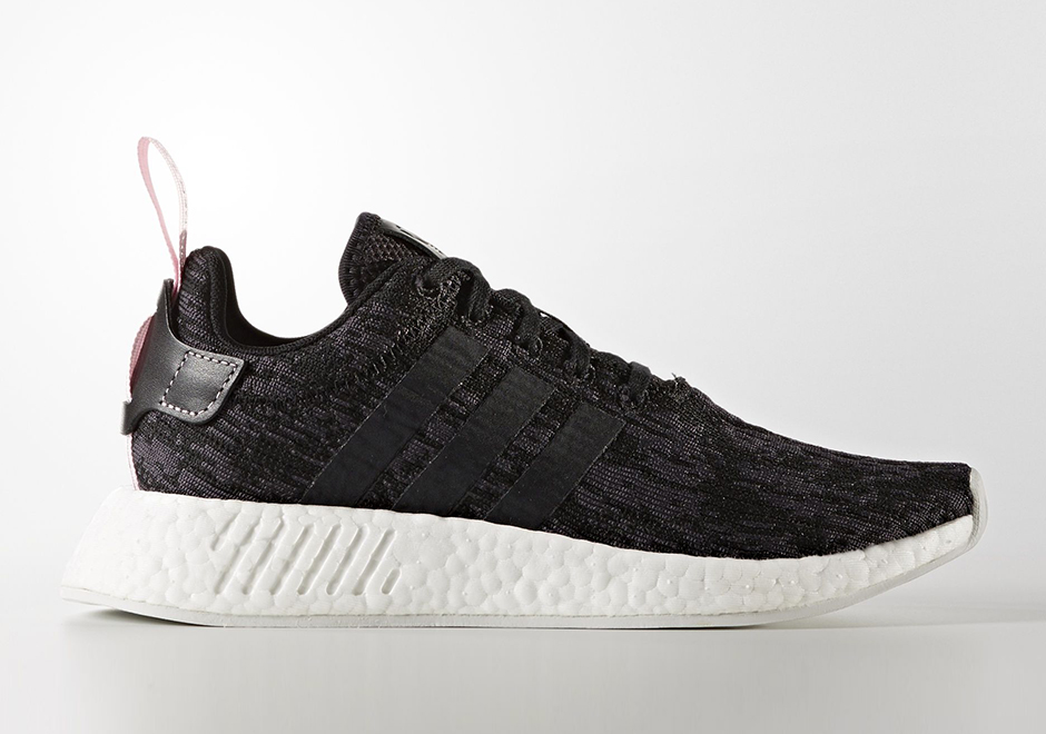 adidas NMD R2