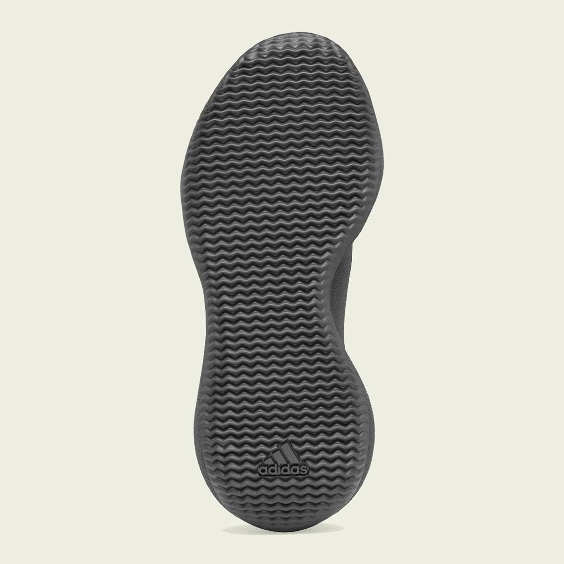 Yeezy Knit Runner