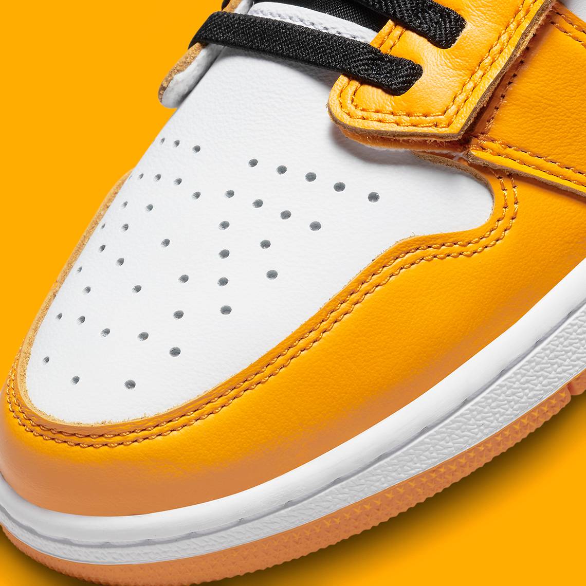 Air Jordan 1 Flyease Low