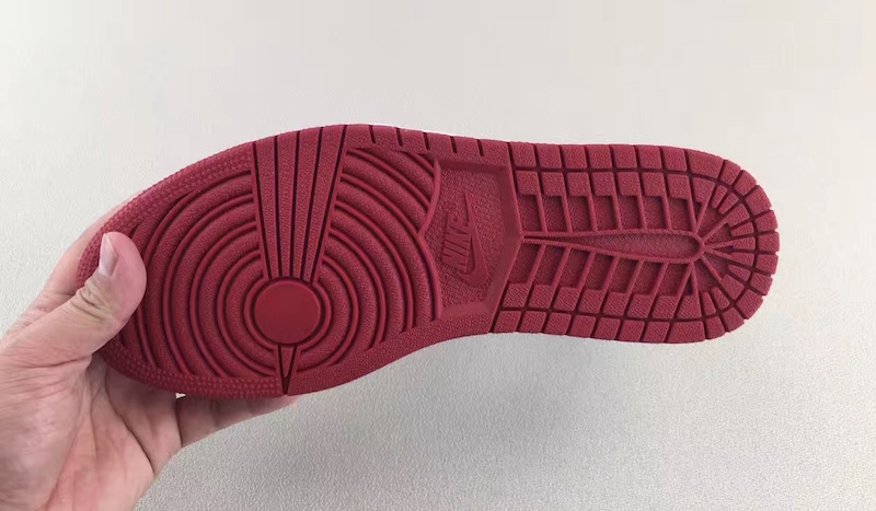 Air Jordan 1 Retro High OG “Metallic Red”