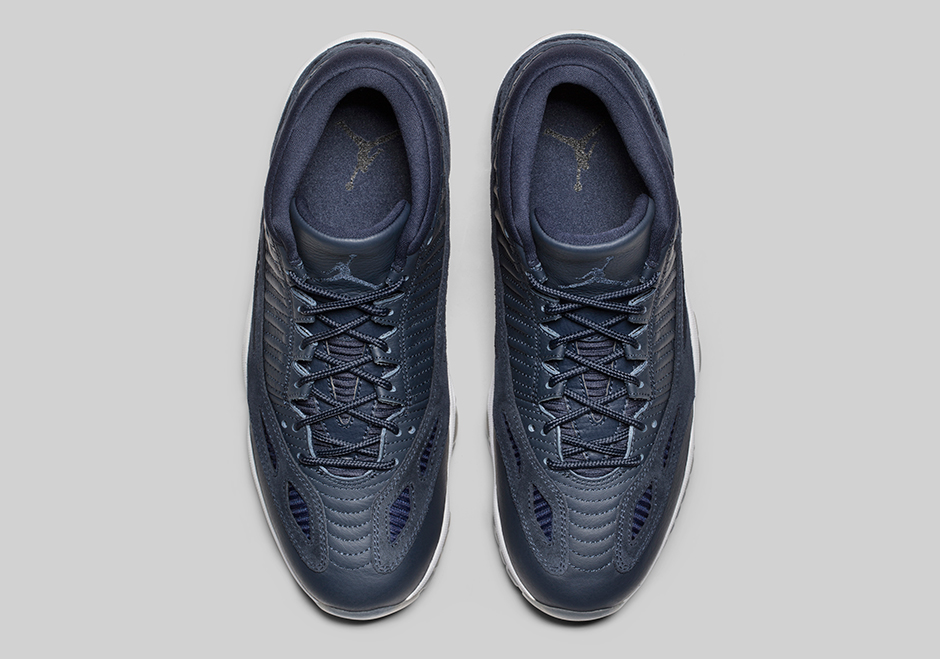 Air Jordan 11 Low IE